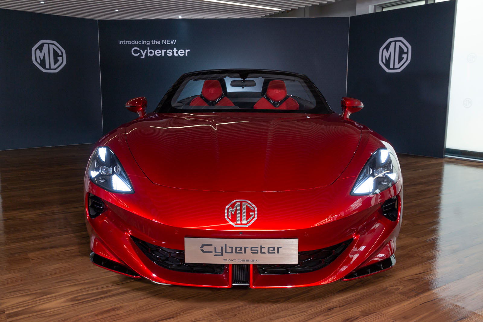 MG-Cyberster-The-All-Electric-Sports-Car-Thats-Set-to-Take-the-World-by-Storm-3